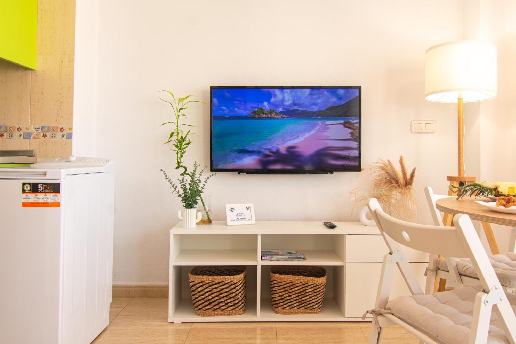 Avenida Principal Cerca De La Playa Con Aire Acondicionado Y Wifi - By Aloha Palma Lejlighed Águilas Eksteriør billede