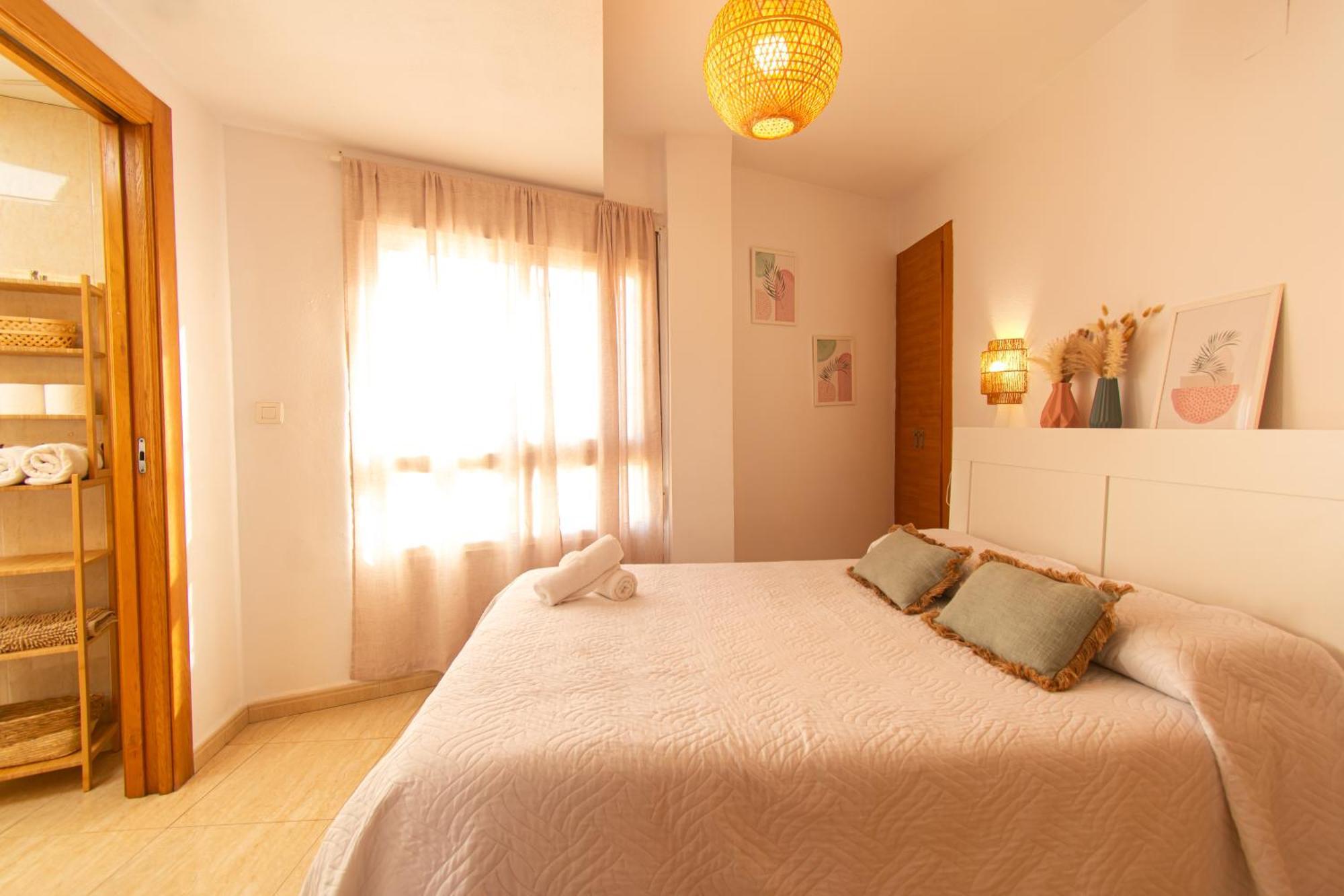 Avenida Principal Cerca De La Playa Con Aire Acondicionado Y Wifi - By Aloha Palma Lejlighed Águilas Eksteriør billede