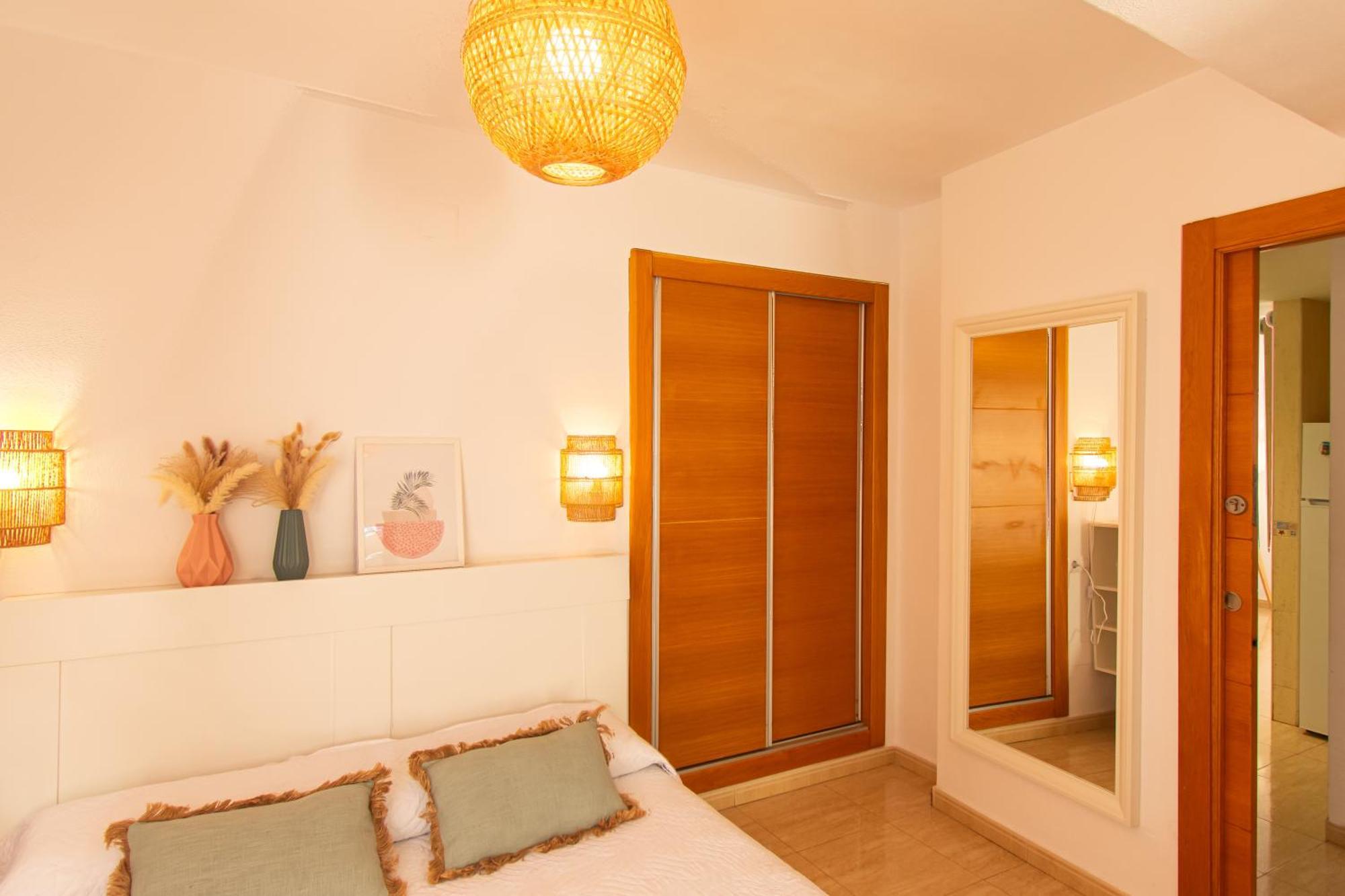 Avenida Principal Cerca De La Playa Con Aire Acondicionado Y Wifi - By Aloha Palma Lejlighed Águilas Eksteriør billede