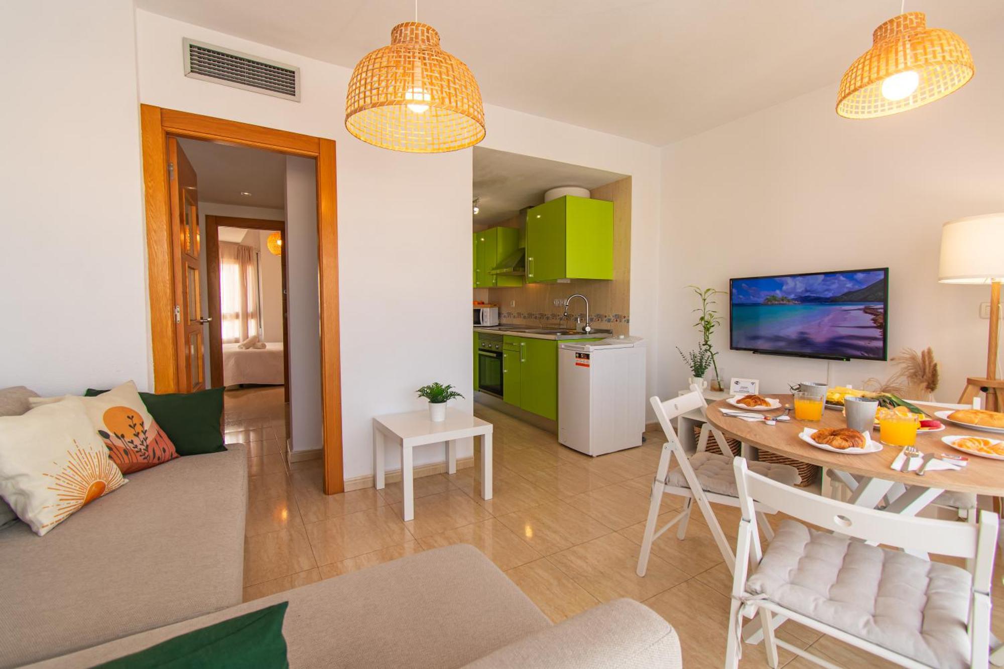 Avenida Principal Cerca De La Playa Con Aire Acondicionado Y Wifi - By Aloha Palma Lejlighed Águilas Eksteriør billede