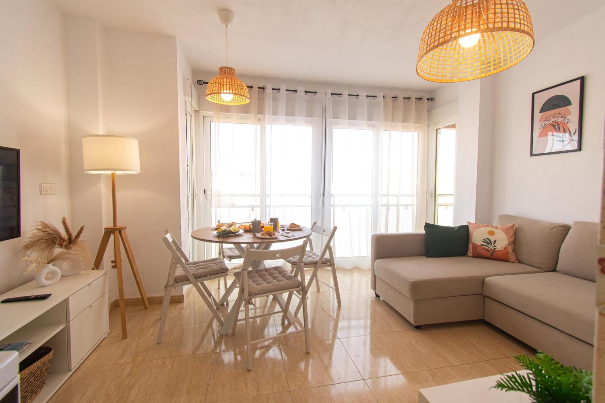 Avenida Principal Cerca De La Playa Con Aire Acondicionado Y Wifi - By Aloha Palma Lejlighed Águilas Eksteriør billede