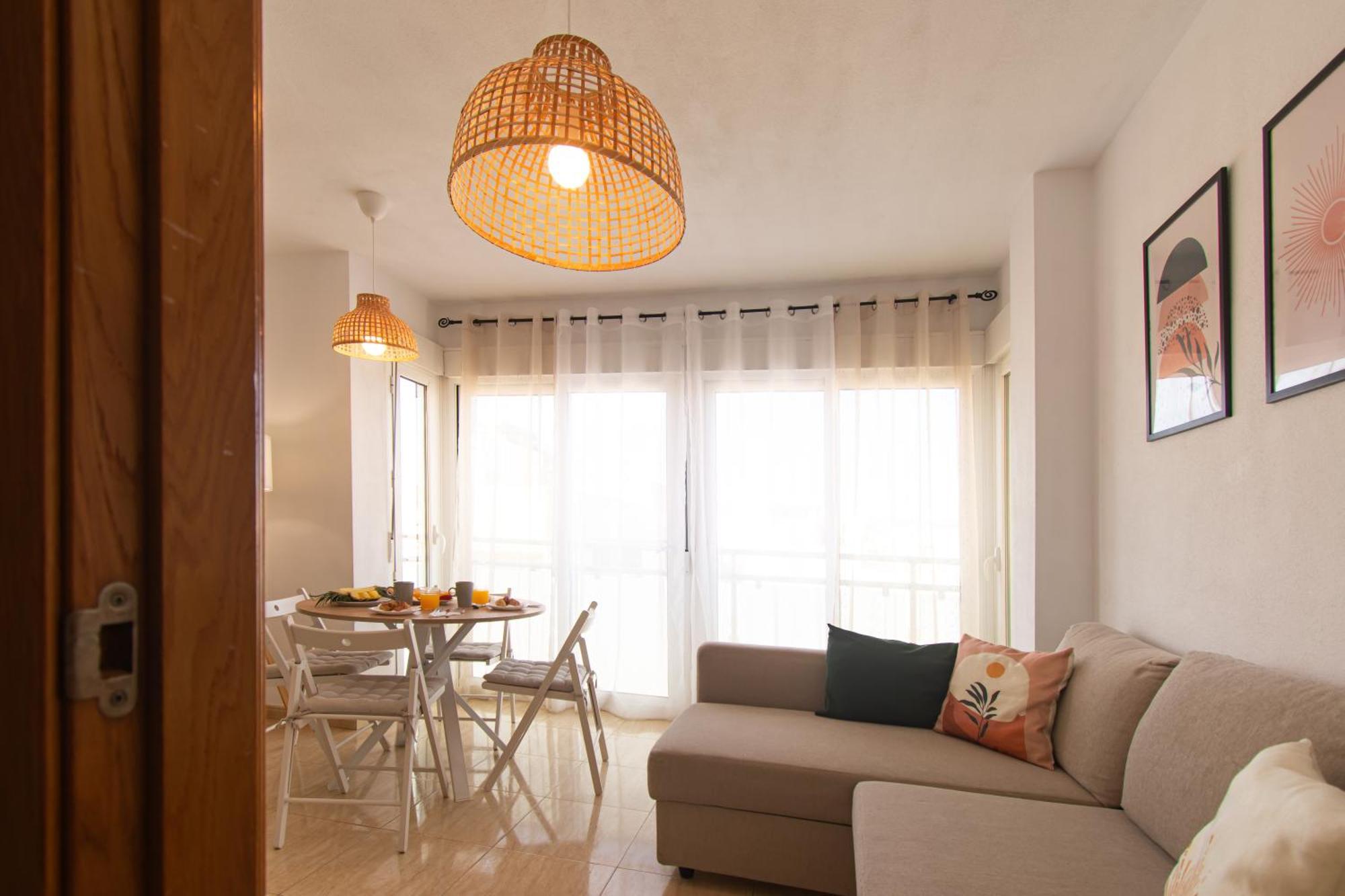 Avenida Principal Cerca De La Playa Con Aire Acondicionado Y Wifi - By Aloha Palma Lejlighed Águilas Eksteriør billede